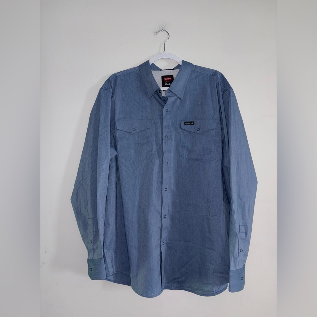 Wrangler - Blue Button Up Shirt